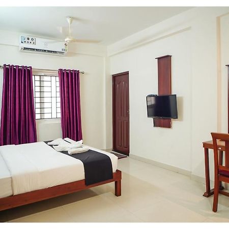 Hotel Hilite Inn Kochi Exteriör bild
